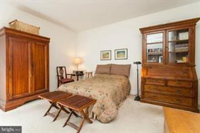 Building Photo - 2026/2027 Gorgeous Village Lofts 2bd plus ...