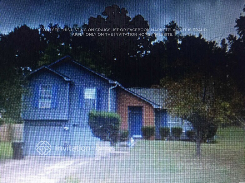 Building Photo - 221 River Birch Dr