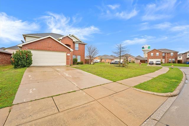 Building Photo - 2743 Hacienda Lake Dr