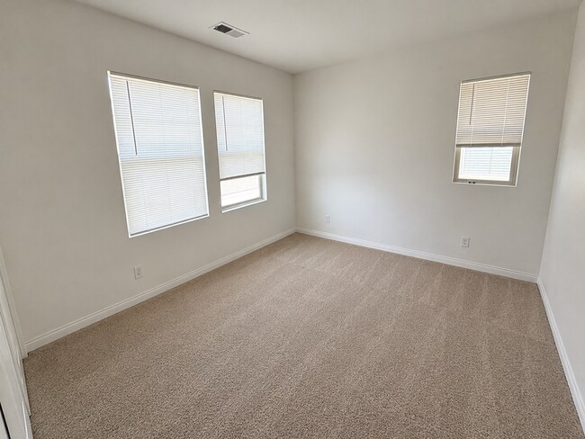 Building Photo - 1062 Sea Glass Wy