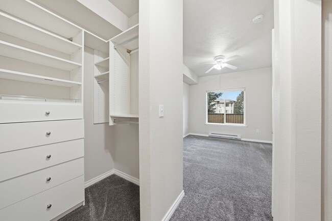 Building Photo - 22855 E Country Vista Dr