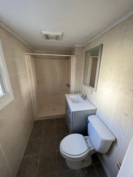 Building Photo - 26 Highland Ln