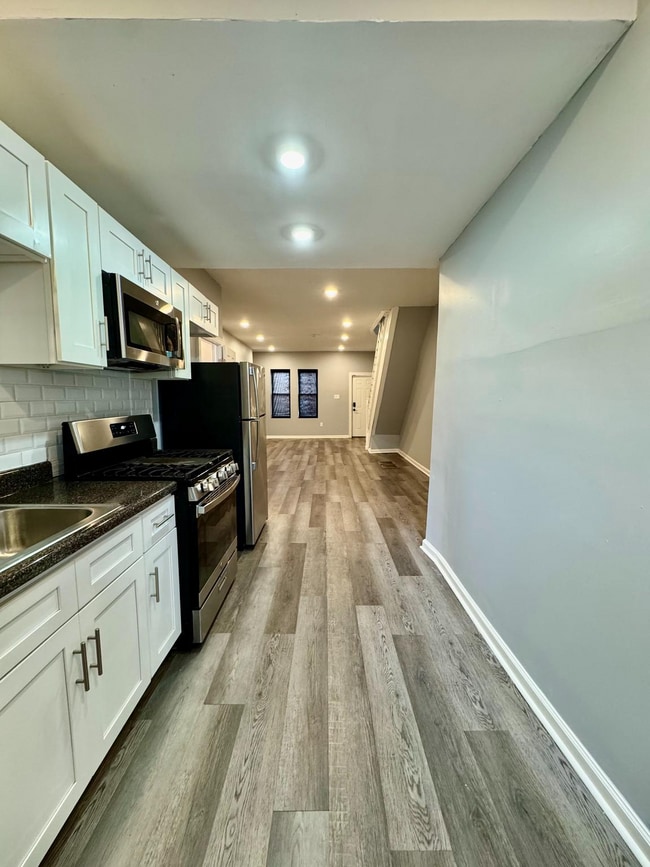 Building Photo - 108 N 56th St