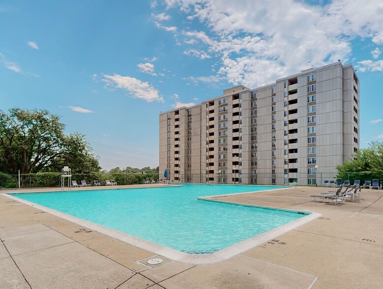 Primary Photo - Takoma Towers