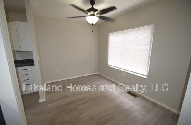 Building Photo - 3134 Skyview Dr