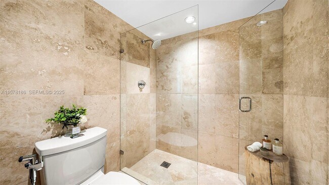 Building Photo - 102 24th St