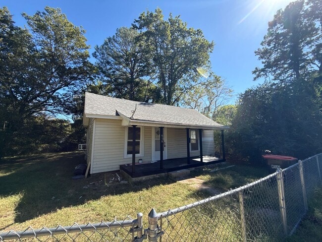 Primary Photo - 818 N 25th St