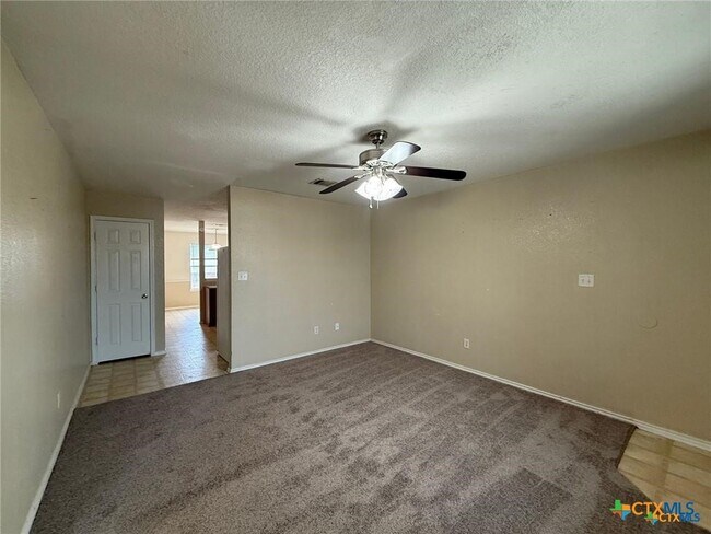 Building Photo - 2808 Leroy Cir