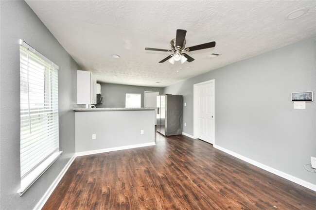 Building Photo - 2802 Bringhurst St