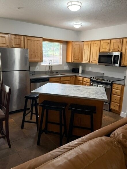 Building Photo - 1751 Fox Bay Dr