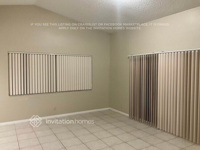 Building Photo - 510 NW 197th Ave