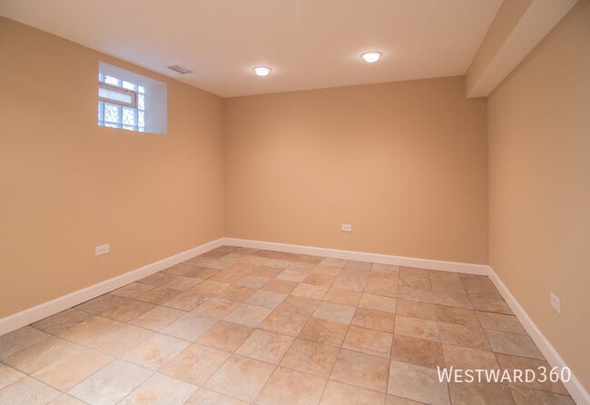 Building Photo - 12123 S Lafayette Ave