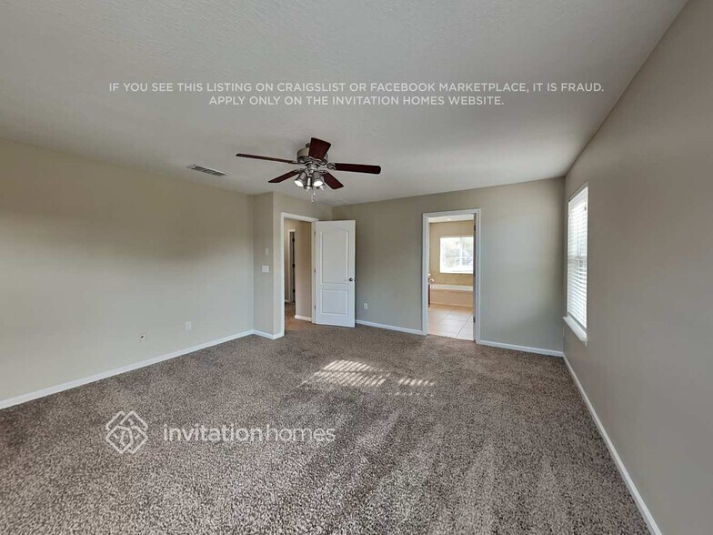 Building Photo - 530 Side Creek Ln