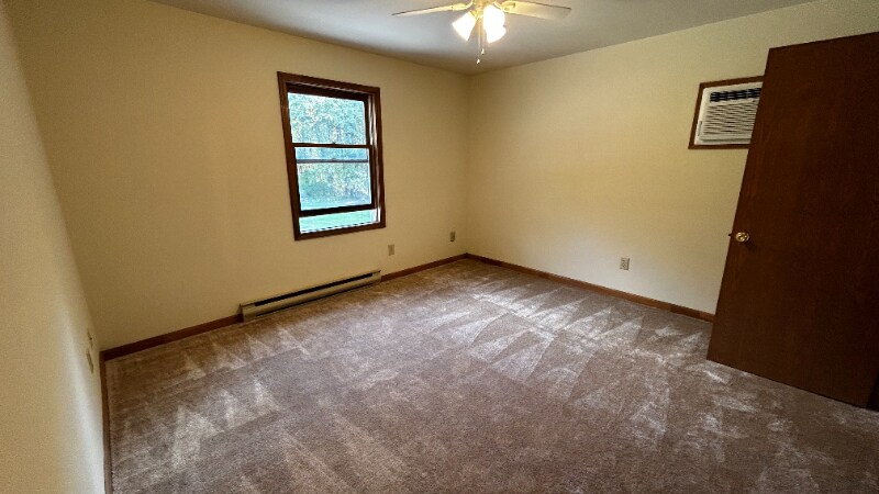 Building Photo - 916 Kings Rd