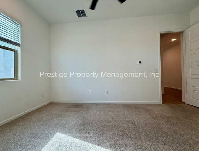 Building Photo - 10848 W Yates Ln