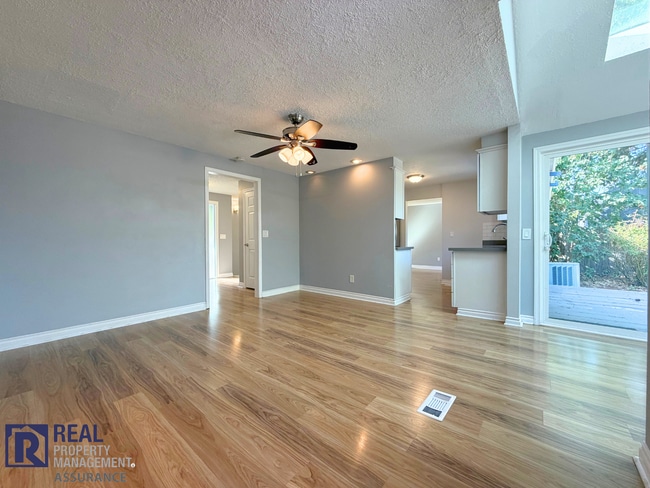Building Photo - 5470 SW 164th Ct