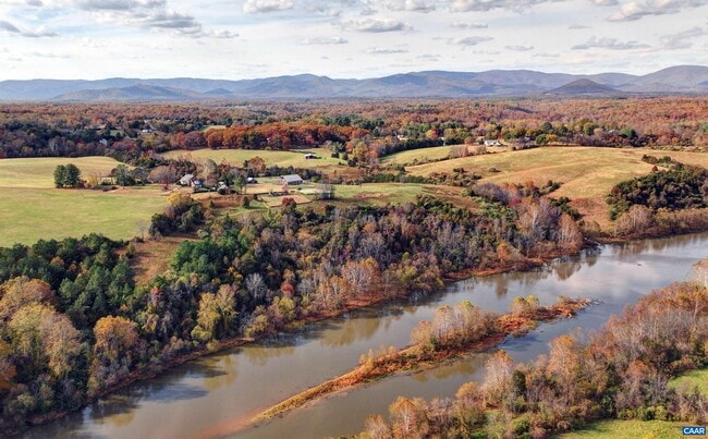 Building Photo - 2929 Green Meadows Ln