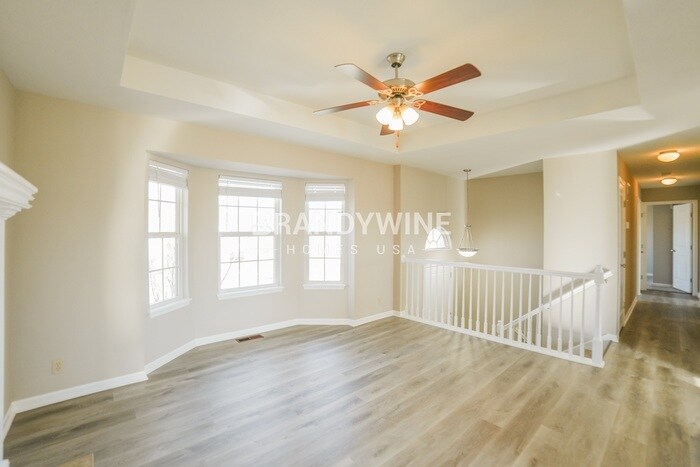 Building Photo - 1607 NW High View Dr