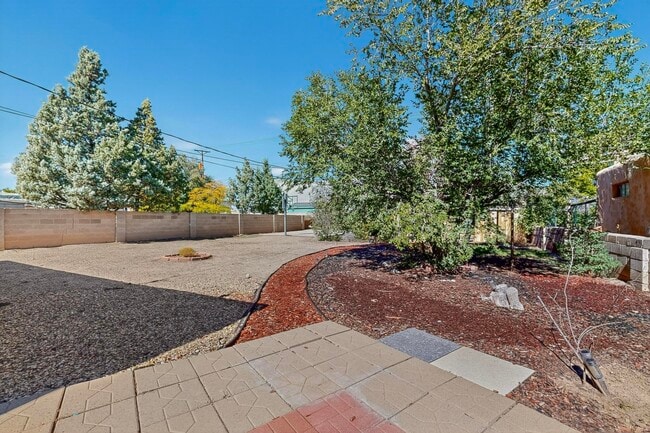 Building Photo - 165 Hilton Ave NW