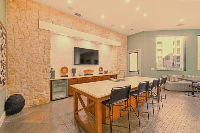 Building Photo - 1221 Legacy Dr