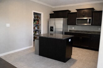 Building Photo - Coming Soon!