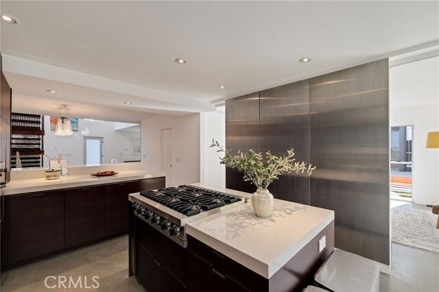 Building Photo - 27 Driftwood St