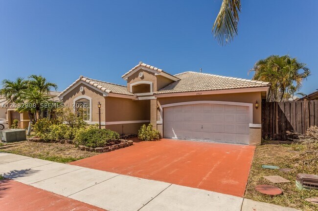 Building Photo - 15927 SW 82nd St