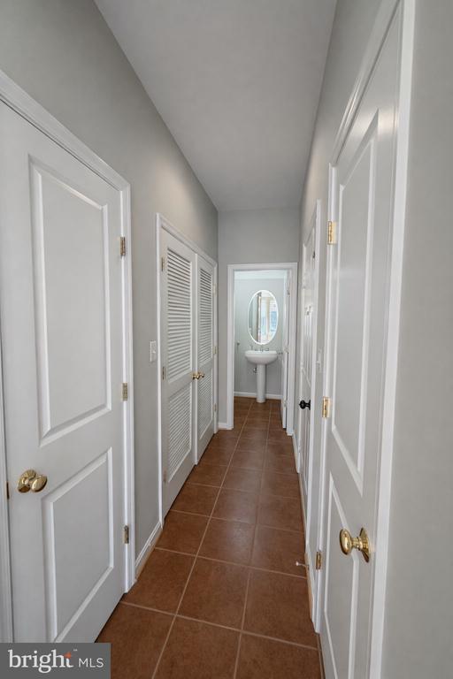 Building Photo - 12314 Tanalian Falls Ln