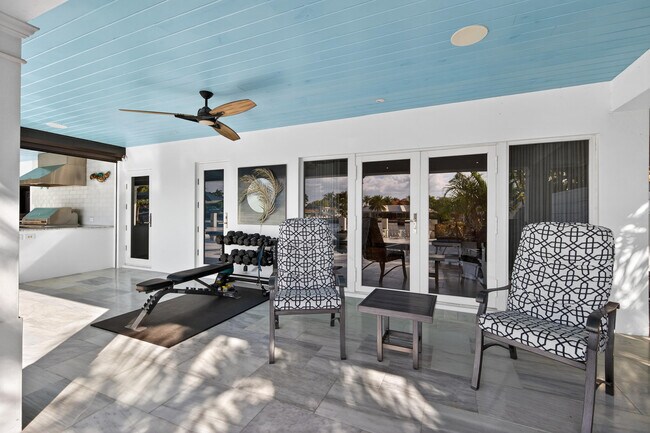 Building Photo - 3109 NE 42nd Ct