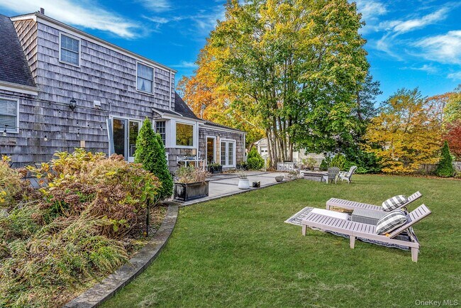 Building Photo - 50 Mole Pl