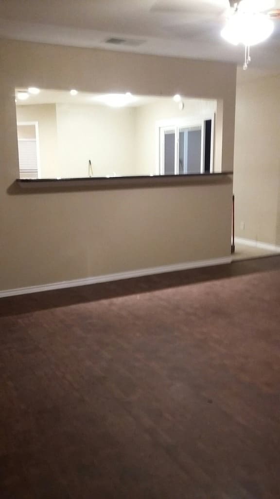 Building Photo - 804 Meadow Dale