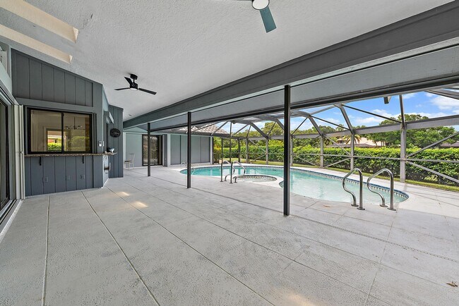 Building Photo - 18 Glencairn Rd