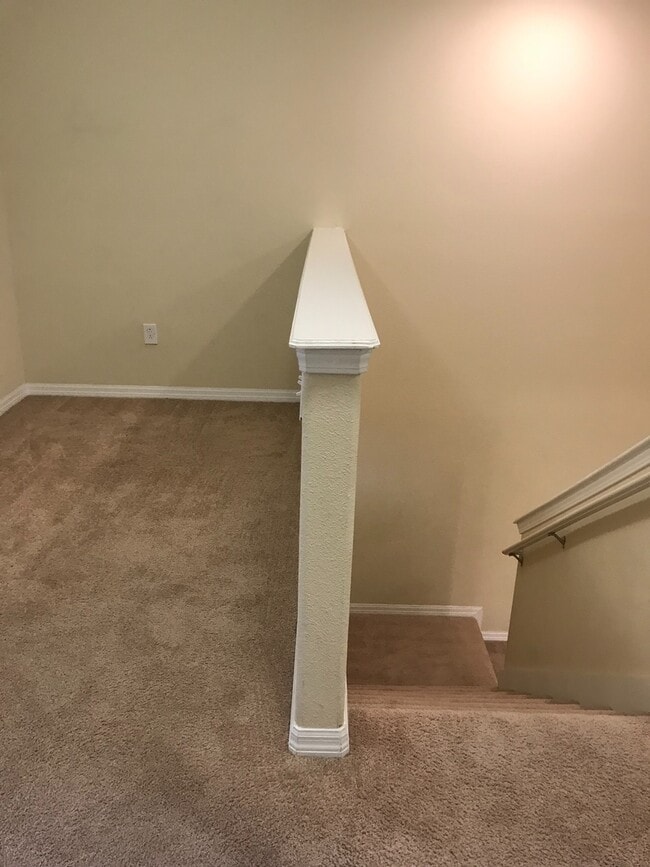 Building Photo - 4 bedroom independence Winter Garden townh...