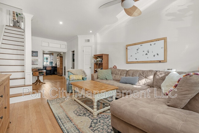 Building Photo - 210 S Bouldin St