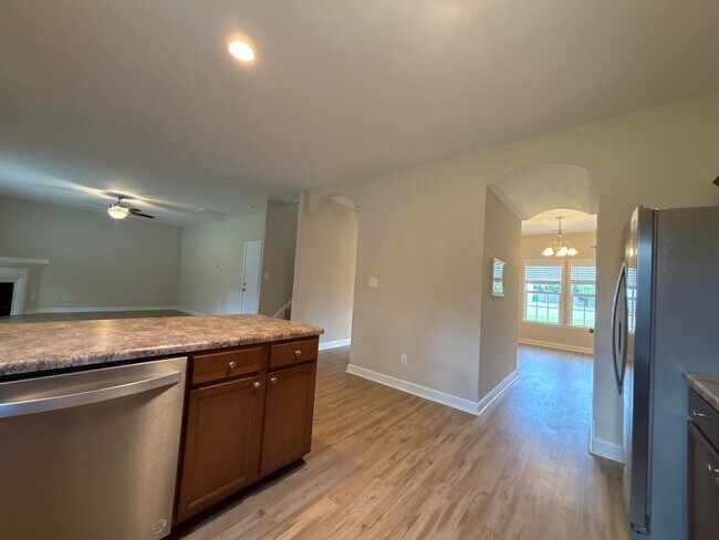 Building Photo - 3 Bedroom and a Bonus Room on Prism!