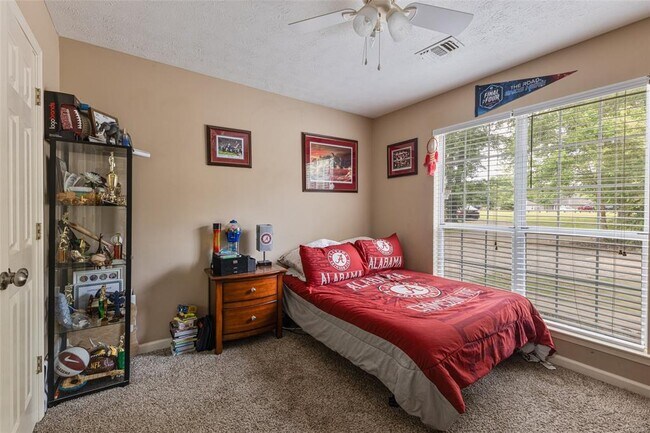 Building Photo - 105 Foxwood Ct