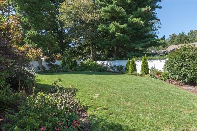 Building Photo - 303 Wakeman Rd