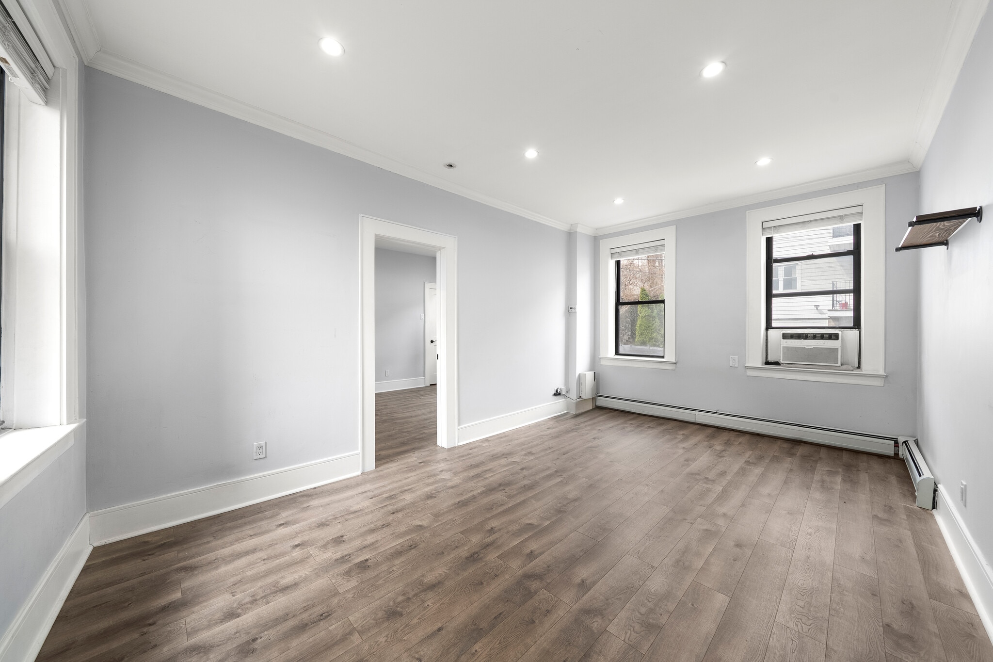 Building Photo - 553 Undercliff Ave