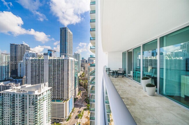 Building Photo - 1331 Brickell Bay Dr