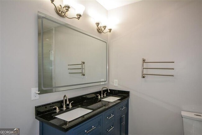 Building Photo - 2203 Wingate St SW
