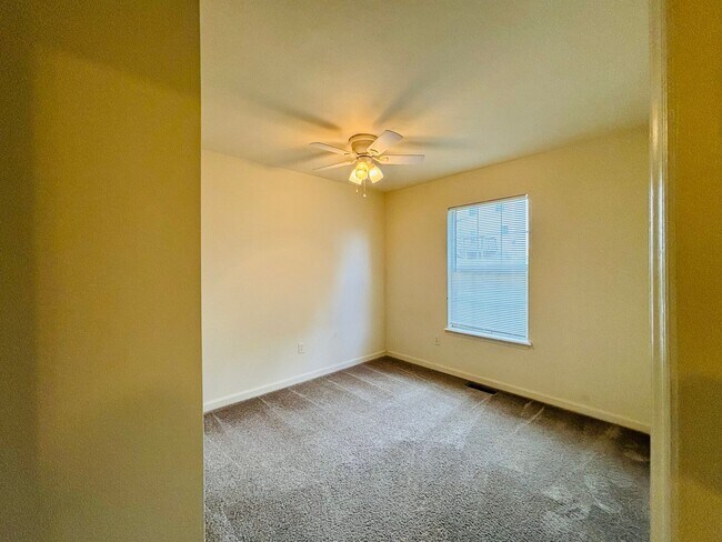 Building Photo - 1417 Jennifer Dr