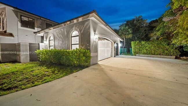 Building Photo - 5831 NW 81st Terrace