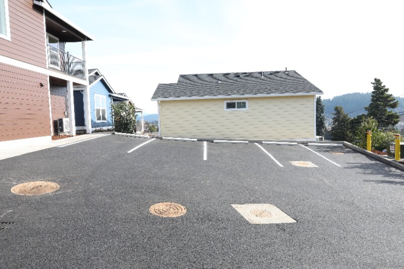 Building Photo - 12927 SE Ridgecrest Rd