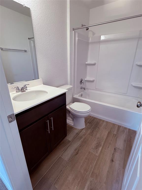 Building Photo - 513 Senca Pk