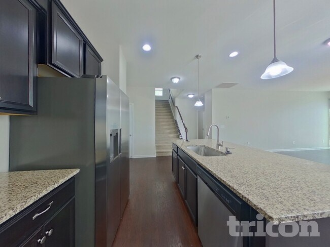 Building Photo - 1418 Kings Grove Dr