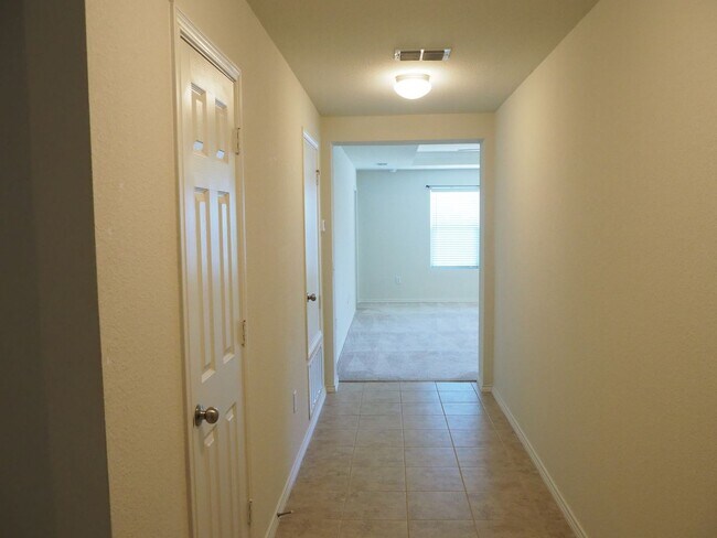 Building Photo - 3 Bed 2 Bath in Providence Village