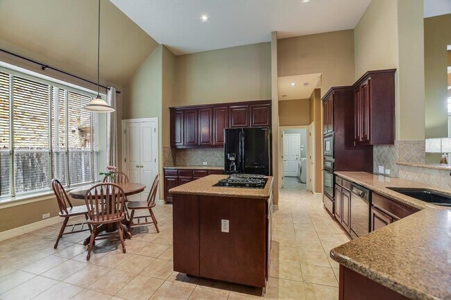 Building Photo - 2339 Berwick Dr