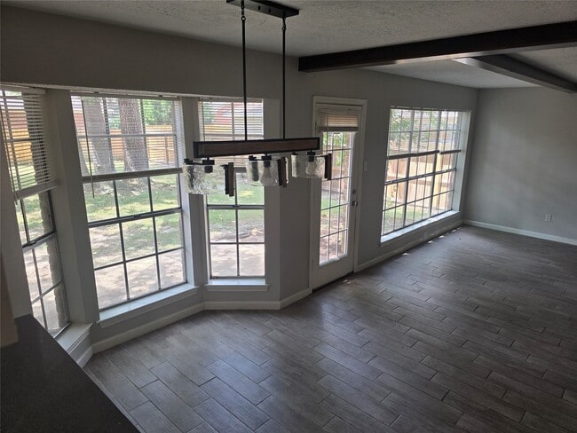 Building Photo - 3211 Highland Laurels Dr