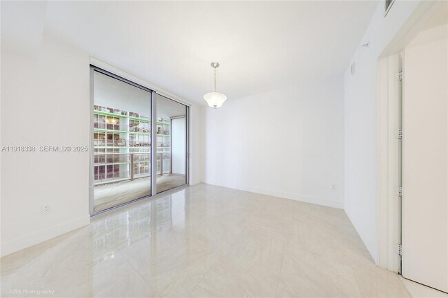 Building Photo - 488 NE 18th St