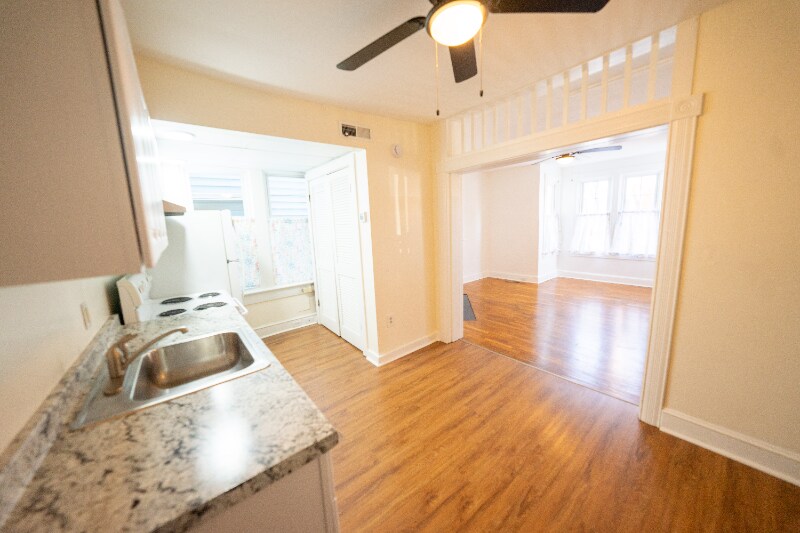 Building Photo - 517 High St